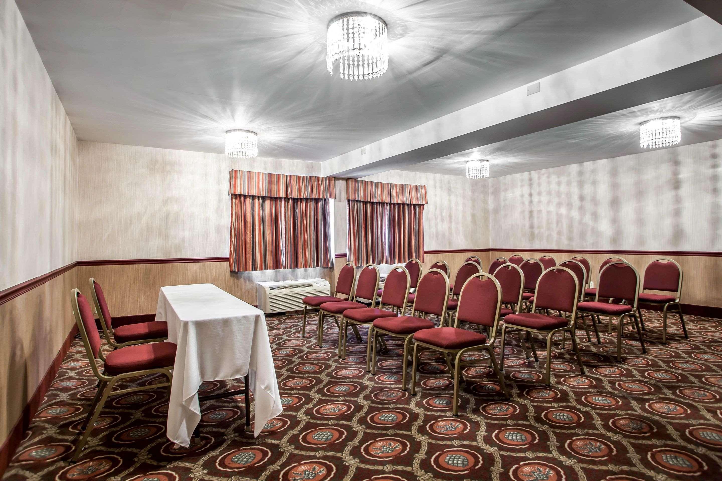 Comfort Feasterville - 2*