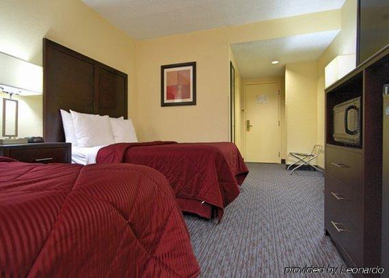 Comfort Feasterville - 2*